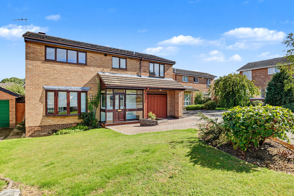 Caernarvon Close Walton